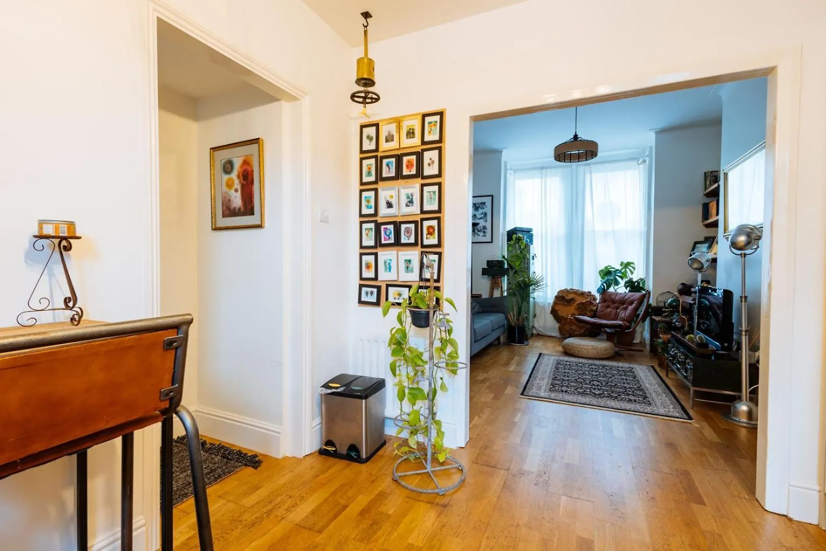 Unique Private Apartment W/ Easy Access To Central London 0*,