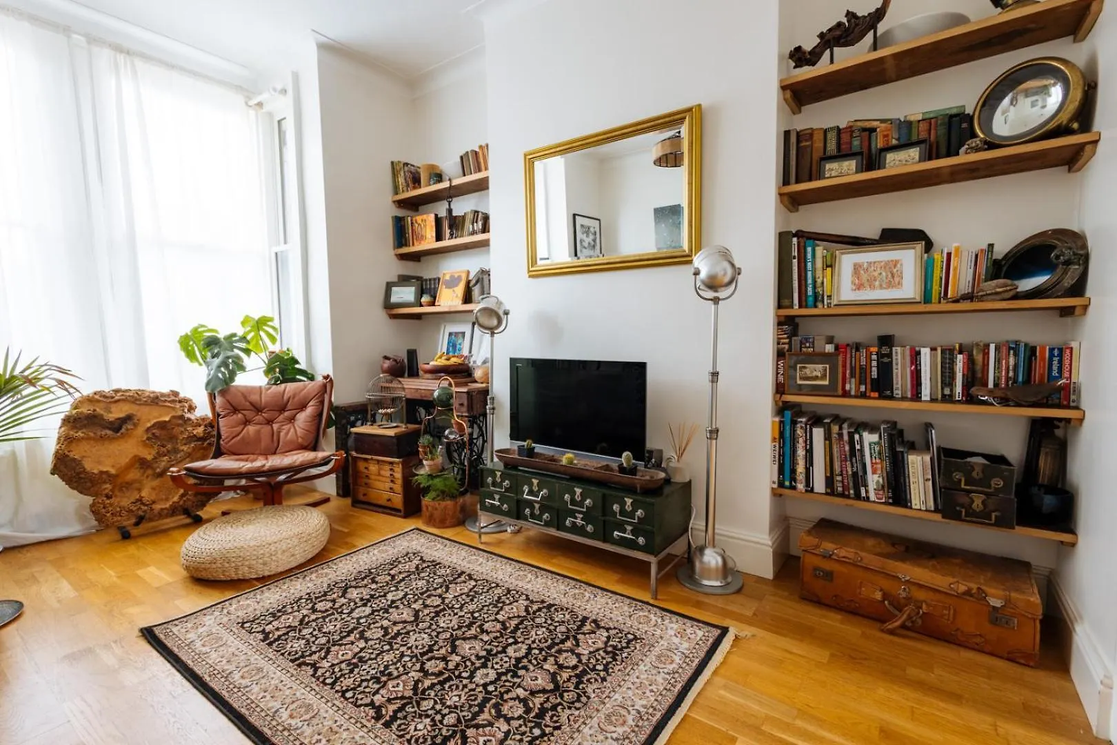 Unique Private Apartment W/ Easy Access To Central London