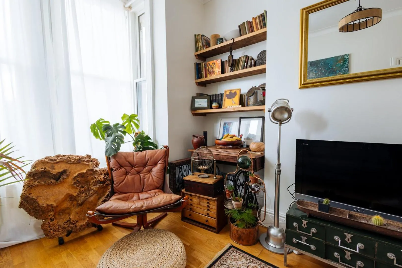 Unique Private Apartment W/ Easy Access To Central London